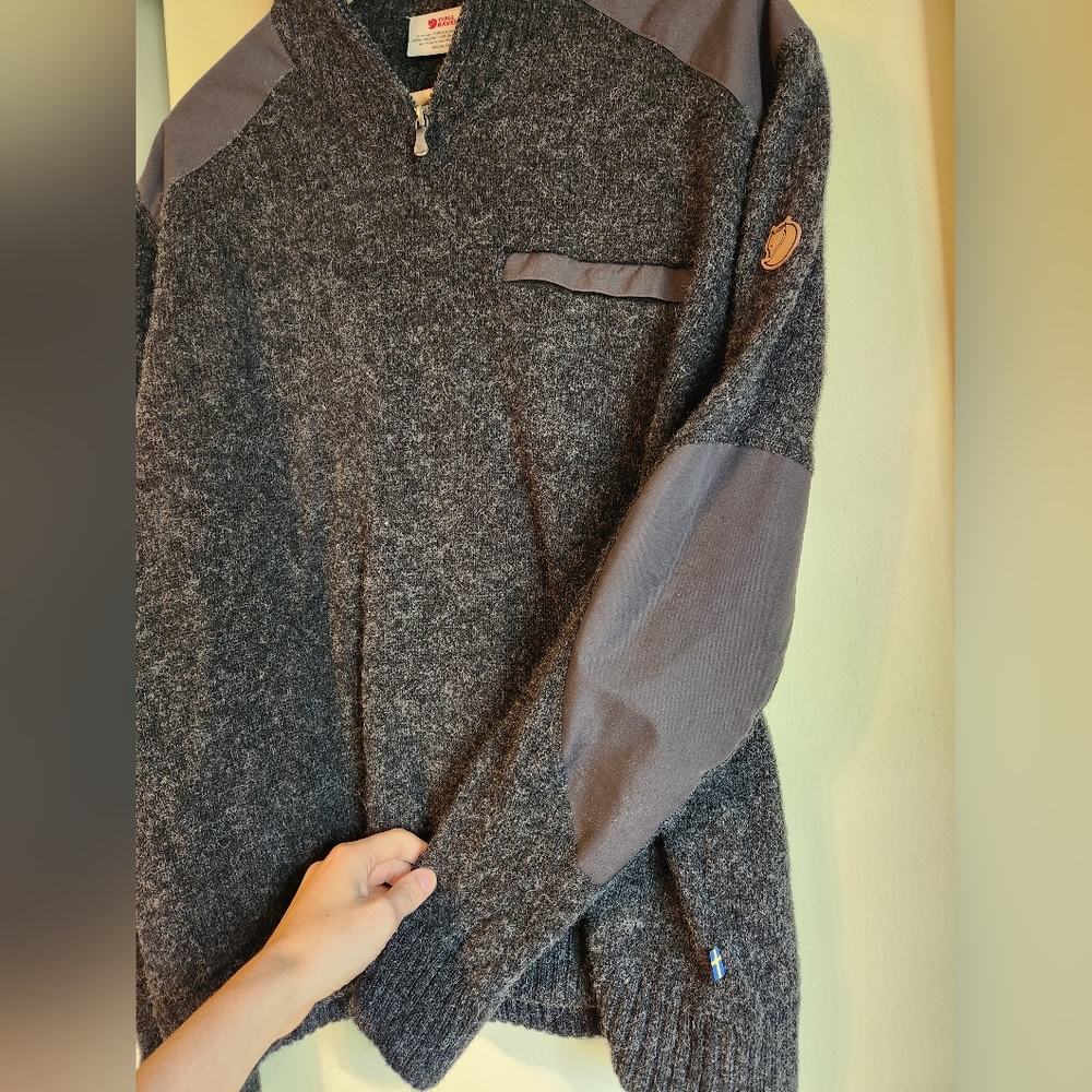 Fjall Raven men's half zip, sweater
